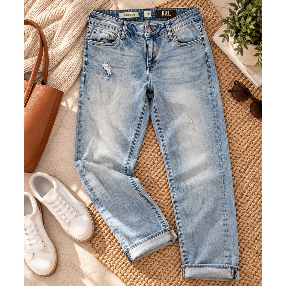KUT From The Kloth Boyfriend Jeans 10 Light Wash Distressed Stretch Denim 29"